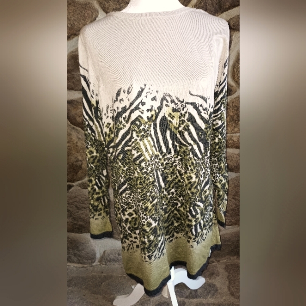 Per Te by Krizia beige and green print long pullover sweater Medium NWT